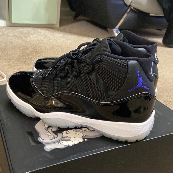 Jordan 11 space jam